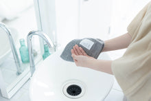 画像をギャラリービューアに読み込む, ナチュラルな特殊織ガーゼのハンドタオル +抗菌・防臭|グレー