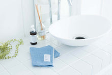 画像をギャラリービューアに読み込む, ナチュラルな特殊織ガーゼのハンドタオル +抗菌・防臭|ブルー