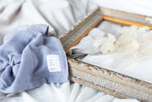 画像をギャラリービューアに読み込む, やわらかく、しなやかな無撚糸の4重ガーゼのフェイスタオル|ブルー
