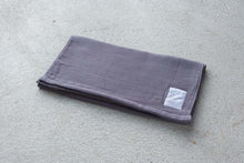 画像をギャラリービューアに読み込む, やわらかく、しなやかな無撚糸の4重ガーゼのスリムバスタオル|グレー