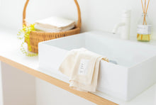 画像をギャラリービューアに読み込む, ガーゼとパイルのどっちも楽しめるスリムバスタオル|キナリ