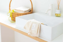 画像をギャラリービューアに読み込む, ガーゼとパイルのどっちも楽しめるハンドタオル|キナリ