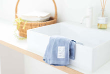 画像をギャラリービューアに読み込む, ガーゼとパイルのどっちも楽しめるスリムバスタオル|スモークブルー