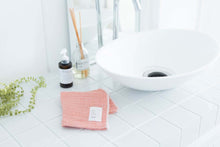 画像をギャラリービューアに読み込む, ナチュラルな特殊織ガーゼのハンドタオル +抗菌・防臭|オレンジ