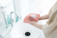 画像をギャラリービューアに読み込む, ナチュラルな特殊織ガーゼのハンドタオル +抗菌・防臭|オレンジ