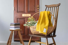 画像をギャラリービューアに読み込む, やわらかい無撚糸のプレミアムフェイスタオル|マスタード