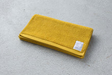 画像をギャラリービューアに読み込む, やわらかい無撚糸のプレミアム スリムバスタオル|マスタード