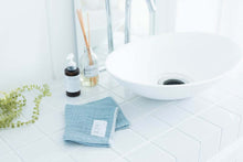 画像をギャラリービューアに読み込む, ナチュラルな特殊織ガーゼのハンドタオル +抗菌・防臭|スモークブルー