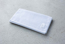 画像をギャラリービューアに読み込む, ワッフルみたいなパイルのやわらかいスリムバスタオル|ホワイト