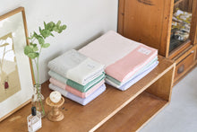 画像をギャラリービューアに読み込む, すっきり吸水きれい続くフェイスタオル３枚　てといろ箱(A5)
